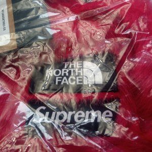 FW20 Supreme The North Face Faux Fur Waist Bag